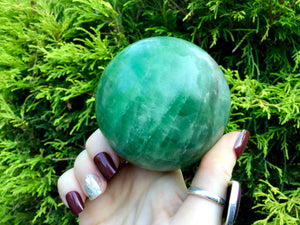 Fluorite Large 1 Lb. 9 oz. Crystal Ball ~ 2 1/2" Wide ~ Big Polished Sphere ~ Beautiful Rainbow Green ~ Reiki, Meditation, Altar, Display