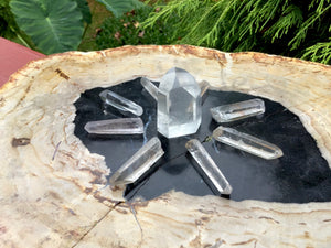 Quartz Crystal Point 3 oz. Grid  ~ 8 Crystal Points & 1 Clear Quartz Generator ~ Perfect For Gifting Sharing ~ Beautiful Reiki Altar Display